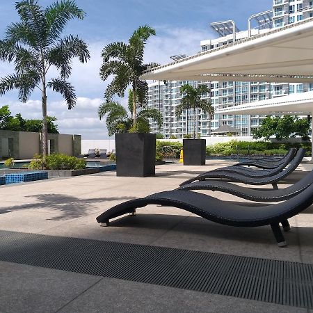 Mactan Newtown With Sun Set And Garden View Lejlighedshotel Cebu Eksteriør billede
